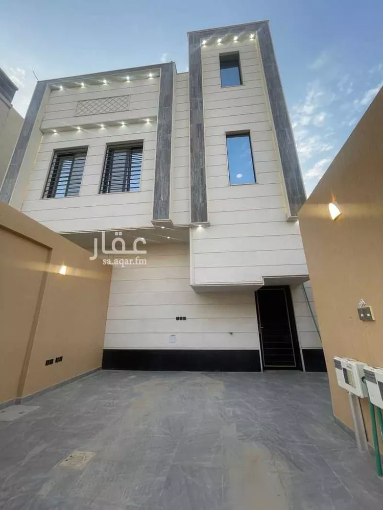 Floor for Sale in Riyadh Al Janadriyah