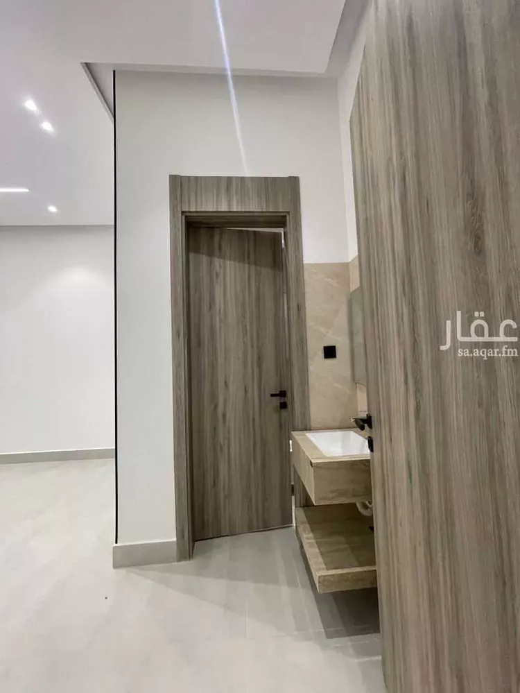 Floor for Sale in Riyadh Dahiat Namar 21