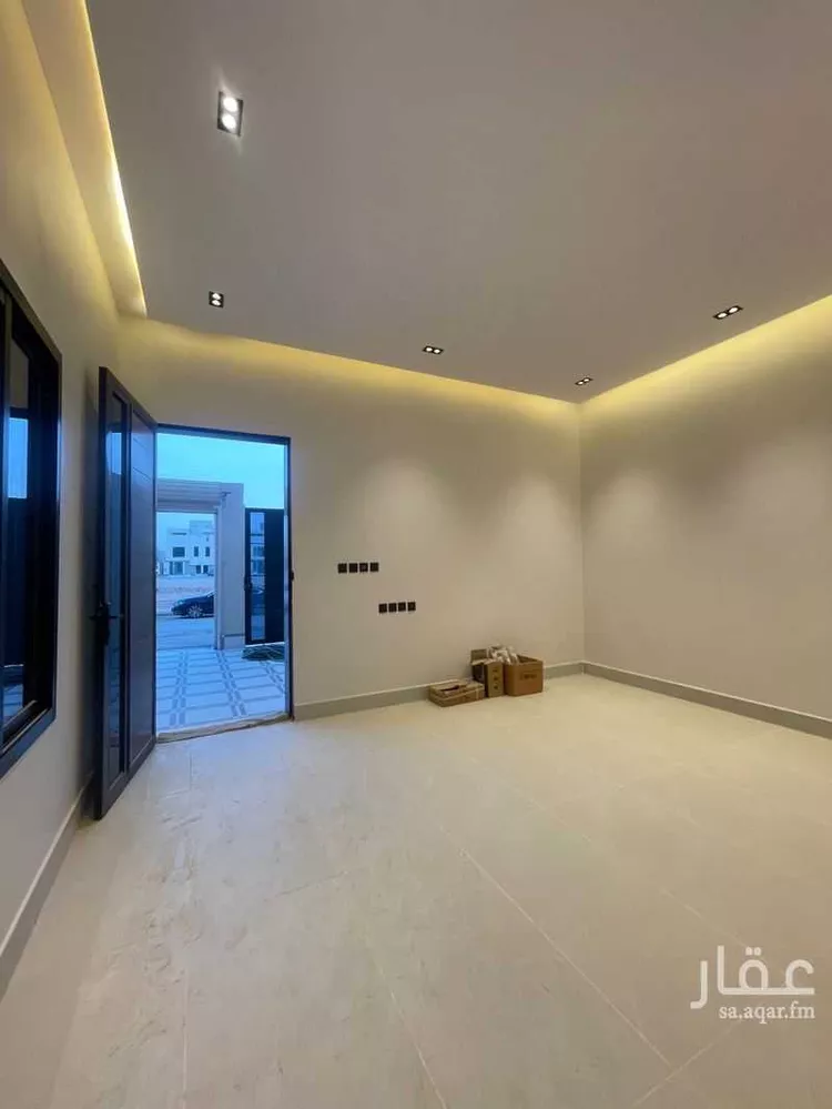 Floor for Sale in Riyadh Al Janadriyah 7