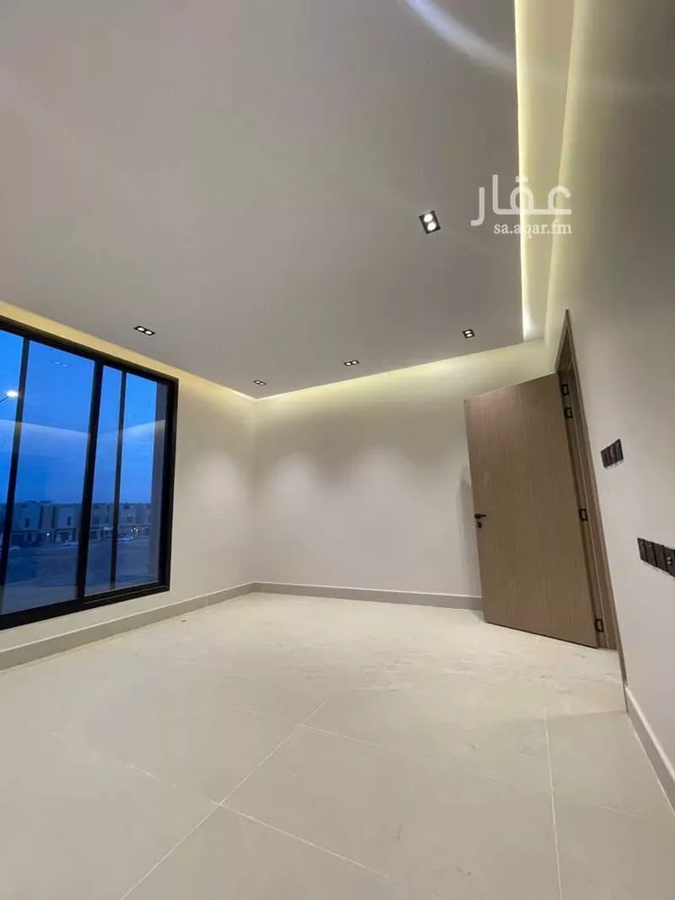Floor for Sale in Riyadh Al Janadriyah 8