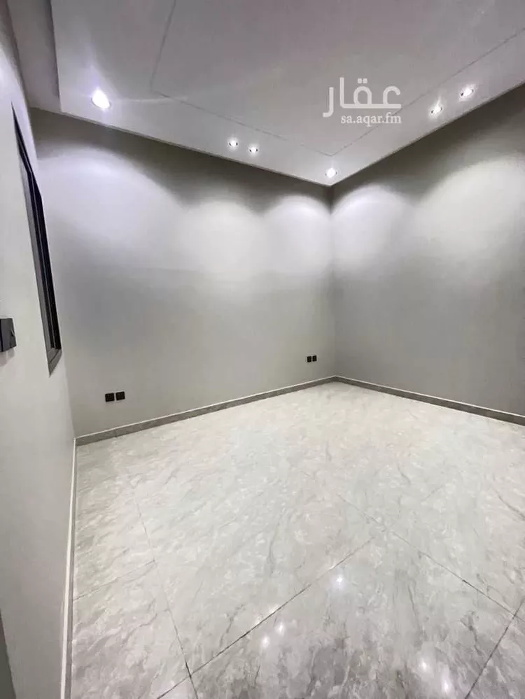 دور للبيع في شارع https://maps.google.com/?q=24.508867,46.643784, حي عكاظ, مدينة الرياض, منطقة الرياض 20