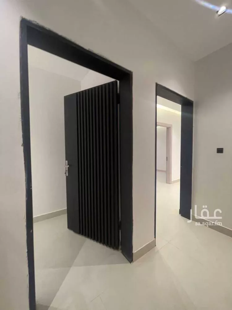 Floor for Sale in Riyadh Al Janadriyah صورة 3