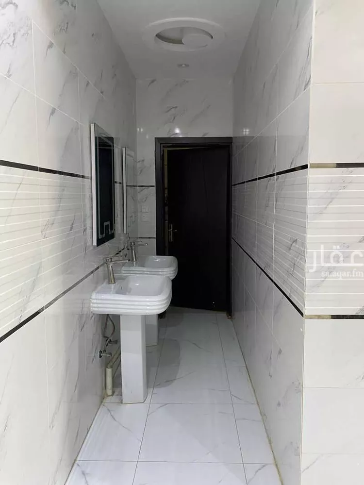 دور للإيجار في شارع أبو محمد بن عبد البر ، حي الصفا ، تبوك ، منطقة تبوك صورة 3