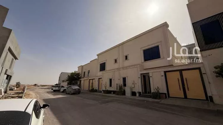 فيلا للبيع في شارع بدرالدين المرجاني, حي المهدية, مدينة الرياض, منطقة الرياض صورة 2