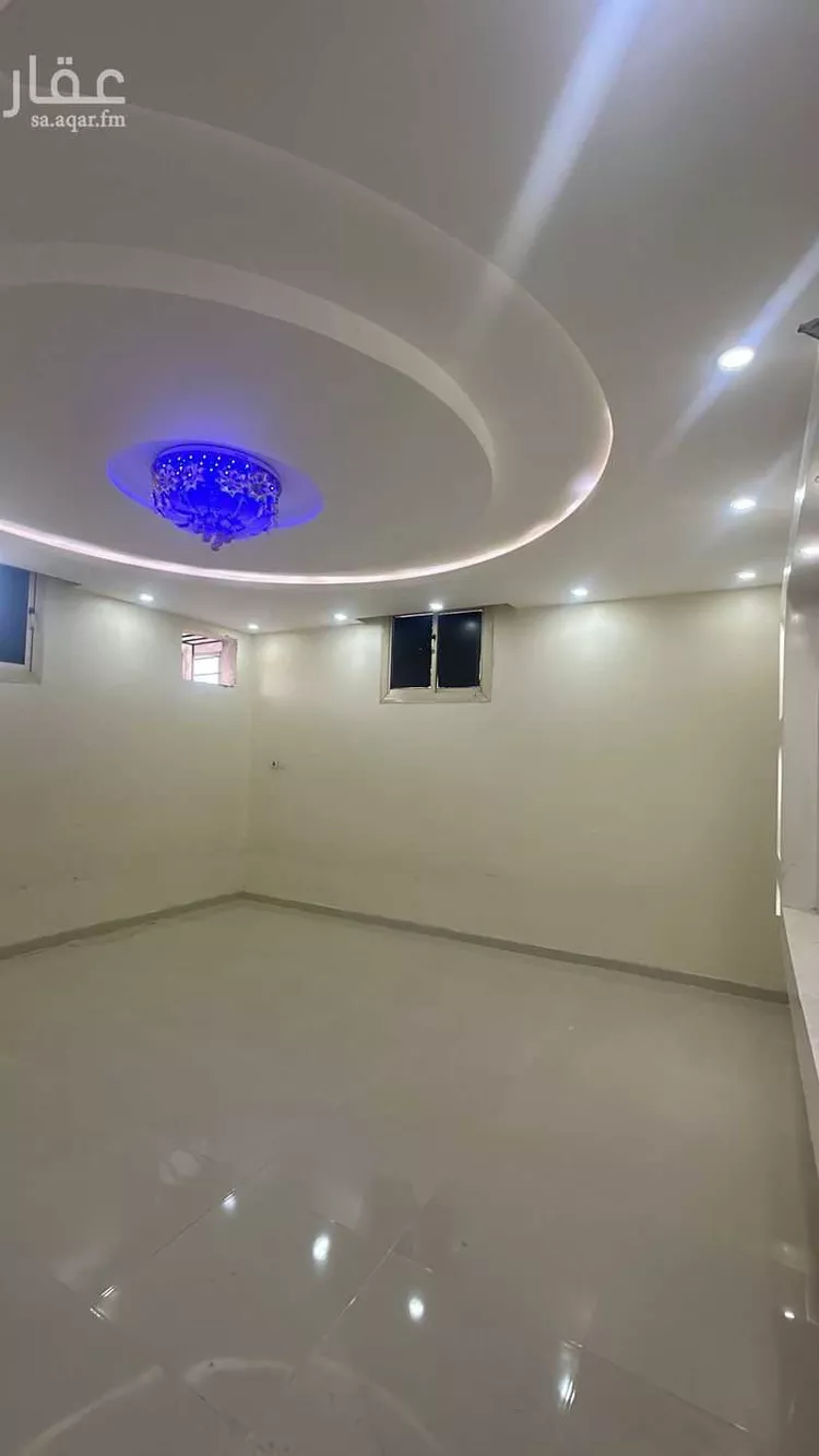 شقة للإيجار في شارع شهاب بن مالك ، حي الروضة ، تبوك ، منطقة تبوك صورة 2