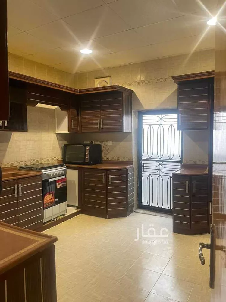 عمارة للبيع في شارع عبدالرحمن ابن عوف, حي السلام, مدينة النماص, منطقة عسير صورة 3