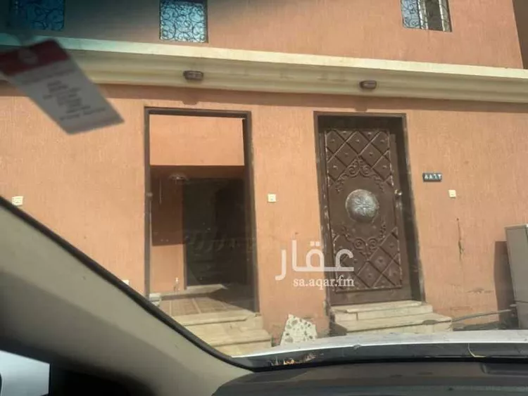 شقة للإيجار في شارع ابن خلدون ، العيينة ، الدرعية