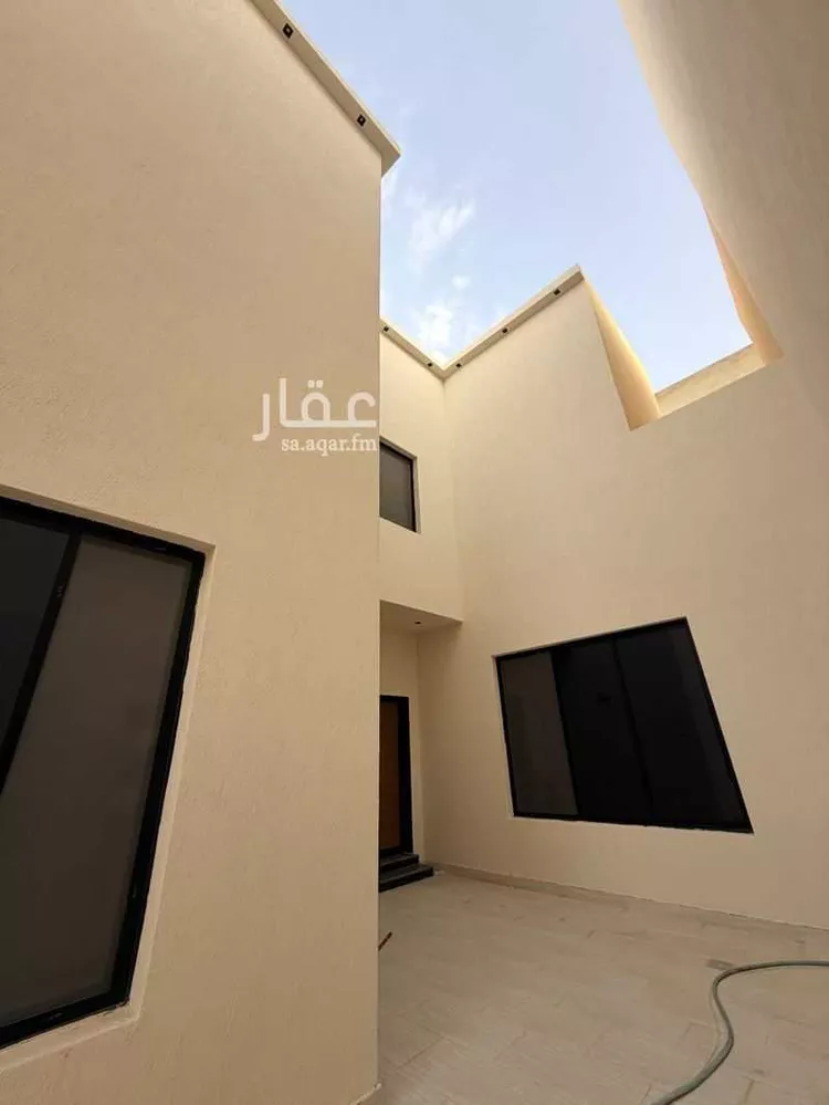 فيلا للبيع في شارع ممر120, حي ظهرة لبن, مدينة الرياض, منطقة الرياض صورة 4