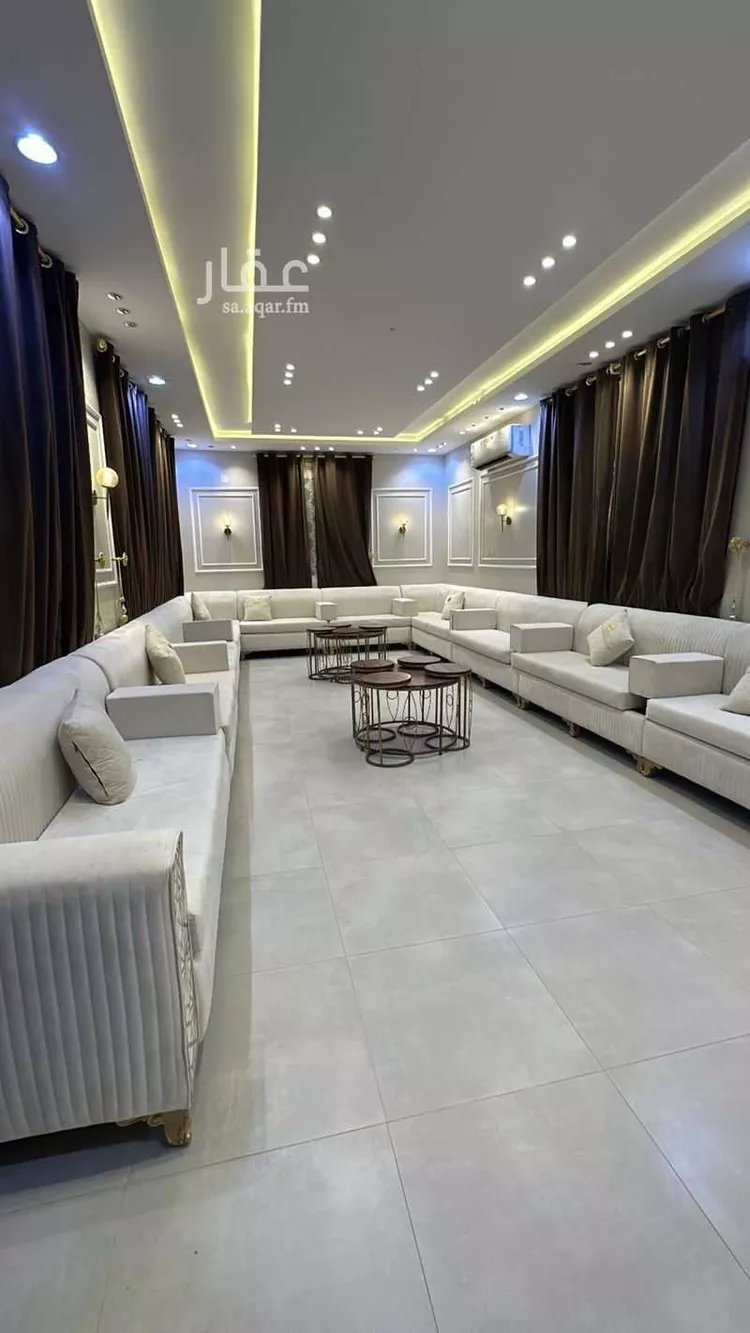 استراحة للبيع في شارع ابن عنقاء الجهني ، حي المقاعد ، محايل عسير ، محايل