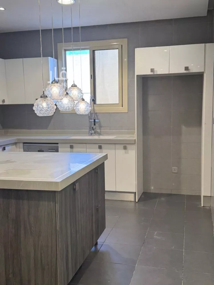 Apartment for Rent in Riyadh Al Malqa 14