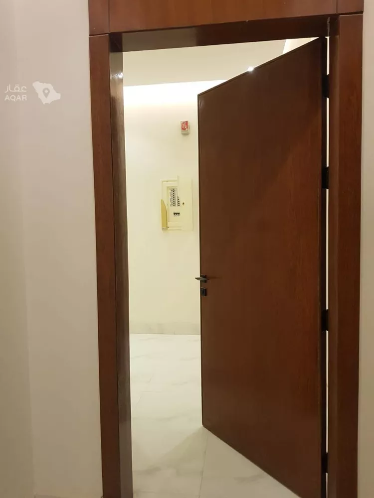 Apartment for Sale in Riyadh Dhahrat Namar 9