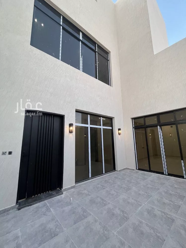 فيلا للبيع في شارع عبداللطيف بن المبارك, حي المهدية, مدينة الرياض, منطقة الرياض صورة 3