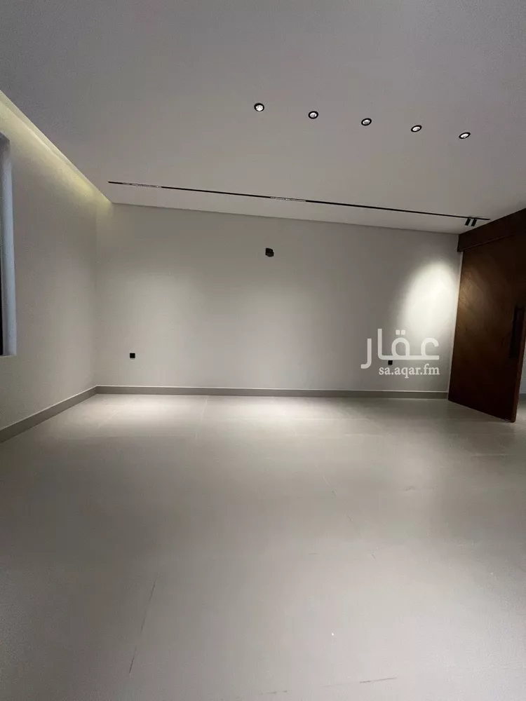 فيلا للبيع في شارع قطب الدين بن السلطان, حي المهدية, مدينة الرياض, منطقة الرياض صورة 4