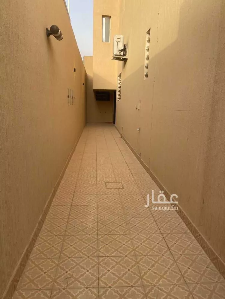 فيلا للإيجار في شارع ابن عثيمين, حي القيروان, مدينة الرياض, منطقة الرياض صورة 2