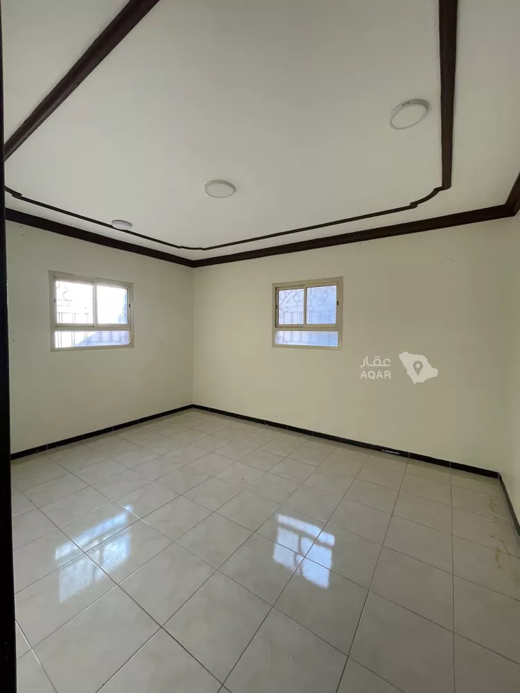 Floor for Rent in Shaqra Alwaqef 8
