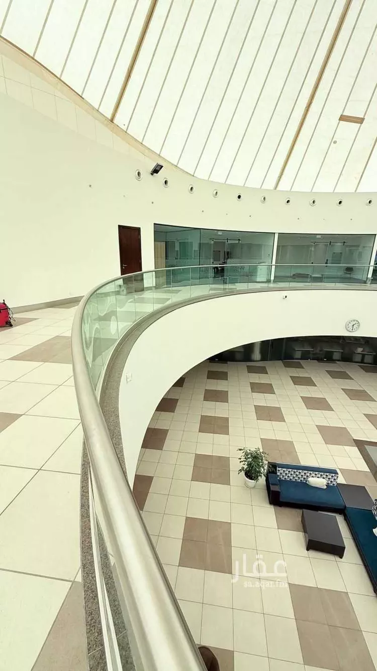 مكتب تجاري للإيجار في شارع طريق المطار, حي جامعة الإمام محمد بن سعود الإسلامية, مدينة الرياض, منطقة الرياض صورة 2