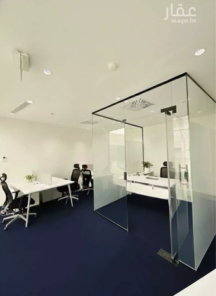 مكتب تجاري للإيجار في شارع طريق المطار, حي جامعة الإمام محمد بن سعود الإسلامية, مدينة الرياض, منطقة الرياض صورة 2
