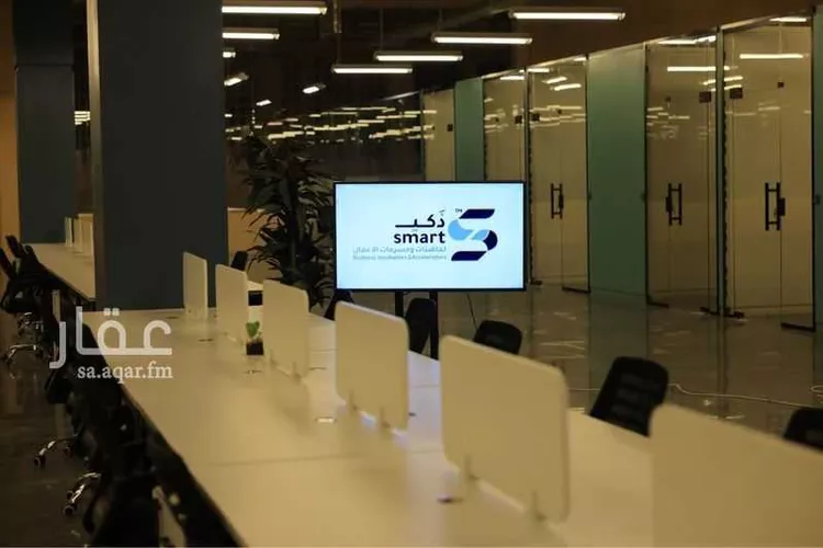 مكتب تجاري للإيجار في شارع طريق المطار, حي جامعة الإمام محمد بن سعود الإسلامية, مدينة الرياض, منطقة الرياض صورة 4