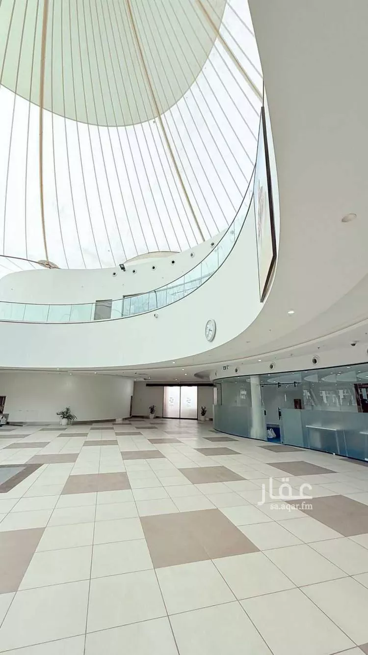 مكتب تجاري للإيجار في شارع طريق المطار, حي جامعة الإمام محمد بن سعود الإسلامية, مدينة الرياض, منطقة الرياض صورة 2