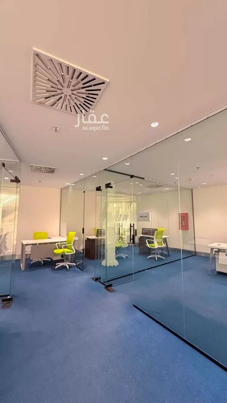 مكتب تجاري للإيجار في شارع طريق المطار, حي جامعة الإمام محمد بن سعود الإسلامية, مدينة الرياض, منطقة الرياض صورة 2