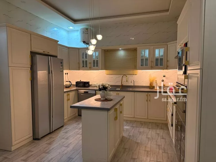 Floor for Sale in Al Khobar Al Amwaj 7