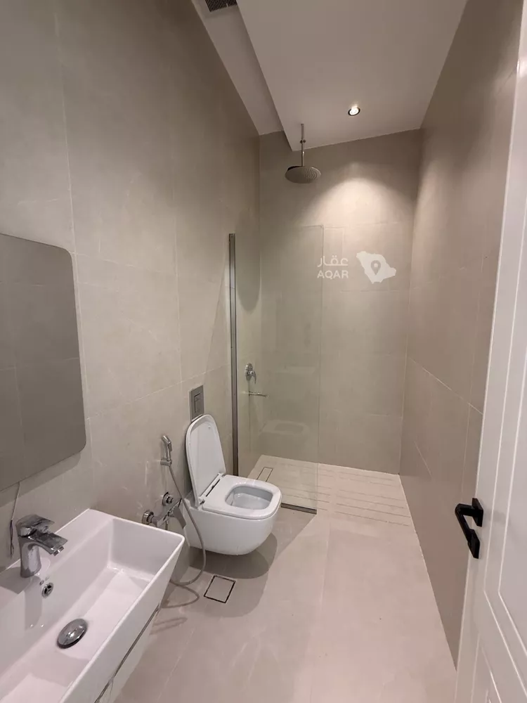 Floor for Sale in Riyadh Ar Rabie 10