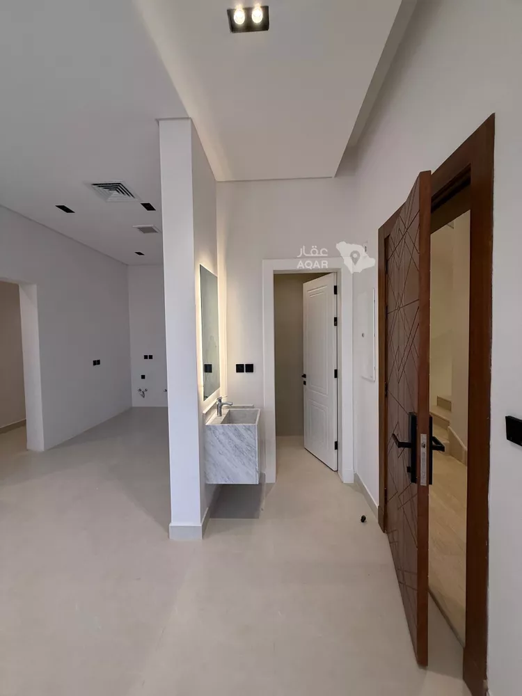 Floor for Sale in Riyadh Ar Rabie 13