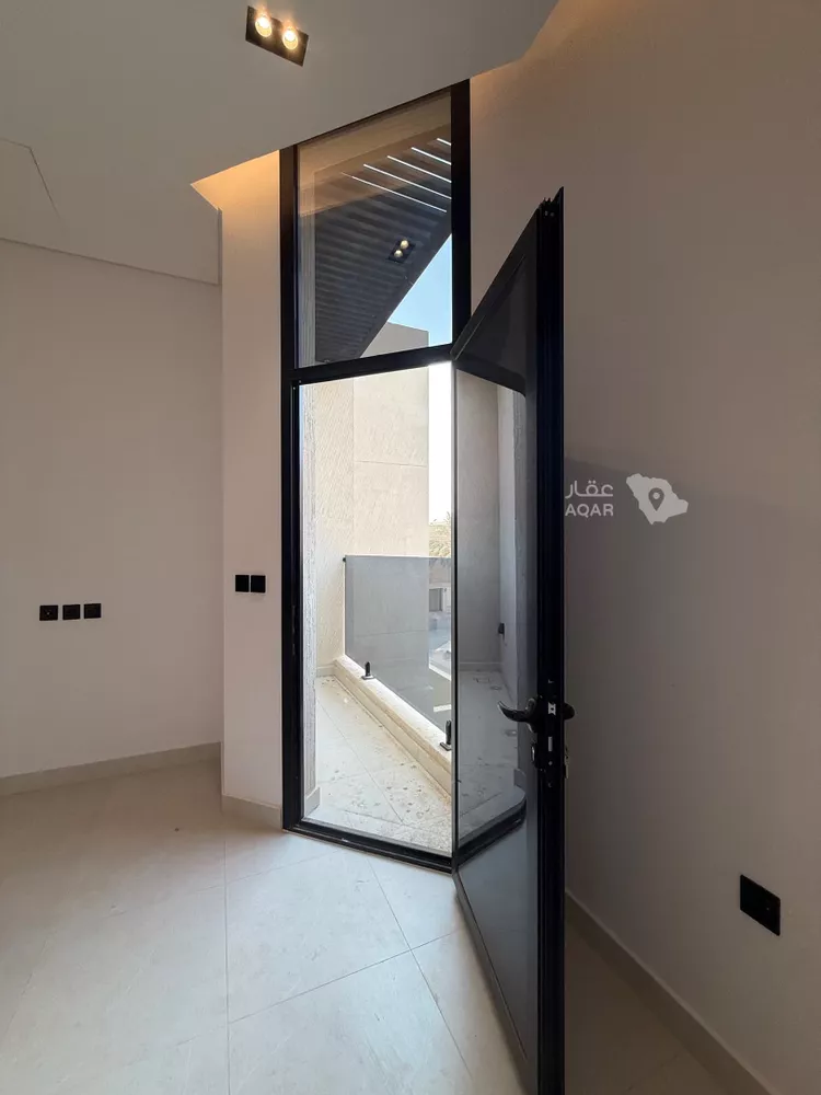 Floor for Sale in Riyadh Ar Rabie 8