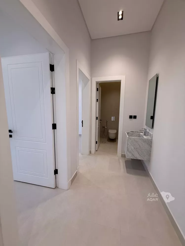 Floor for Sale in Riyadh Ar Rabie 19