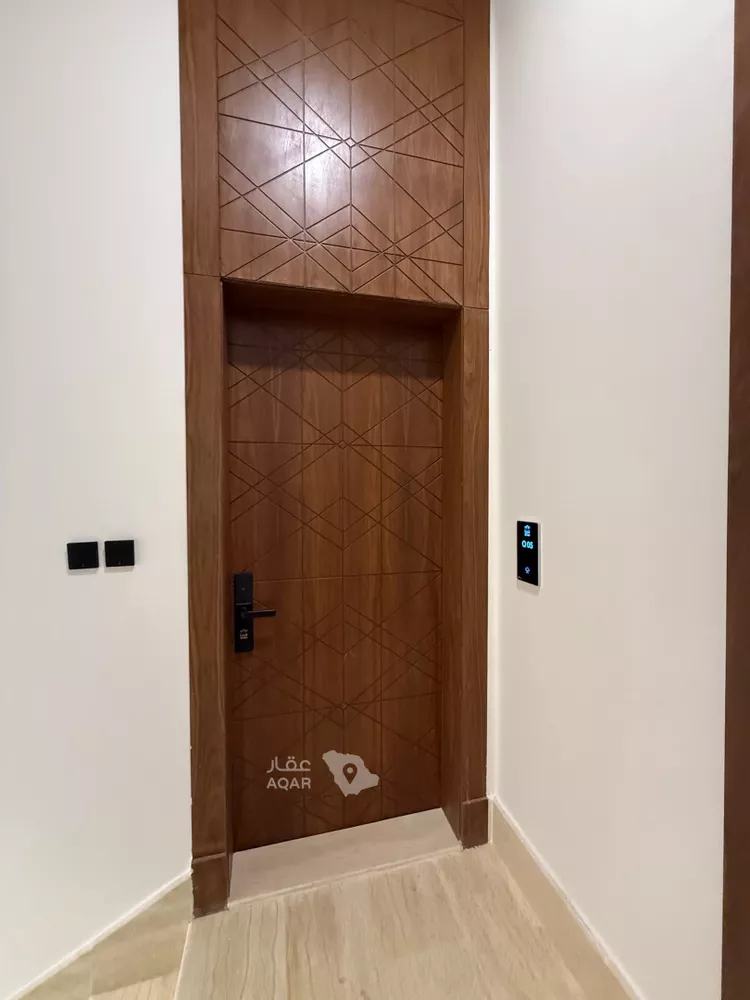 Floor for Sale in Riyadh Ar Rabie 3