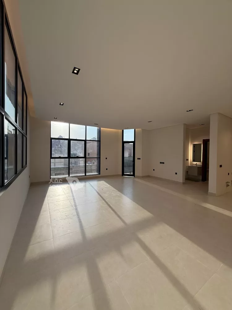 Floor for Sale in Riyadh Ar Rabie 7