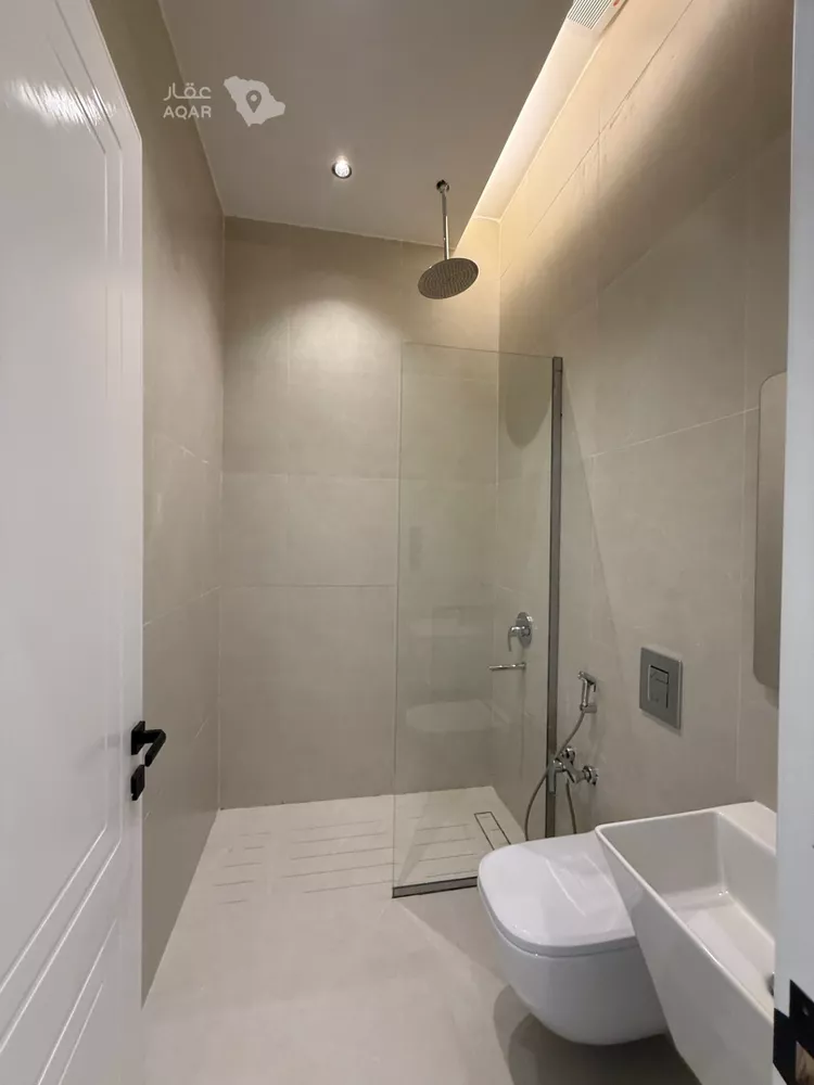 Floor for Sale in Riyadh Ar Rabie 15