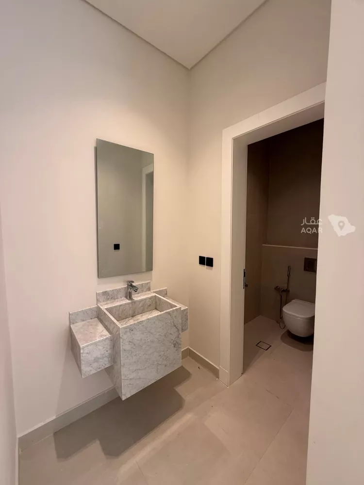Floor for Sale in Riyadh Ar Rabie 9