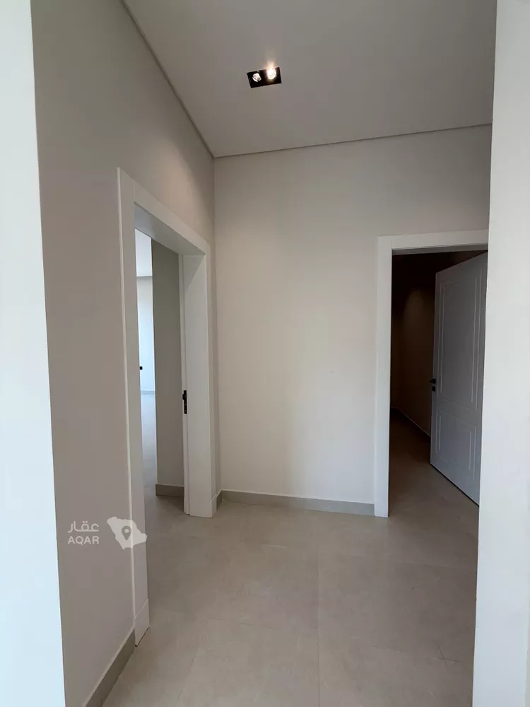 Floor for Sale in Riyadh Ar Rabie 8