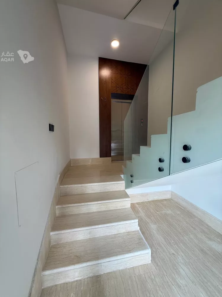 Floor for Sale in Riyadh Ar Rabie 2