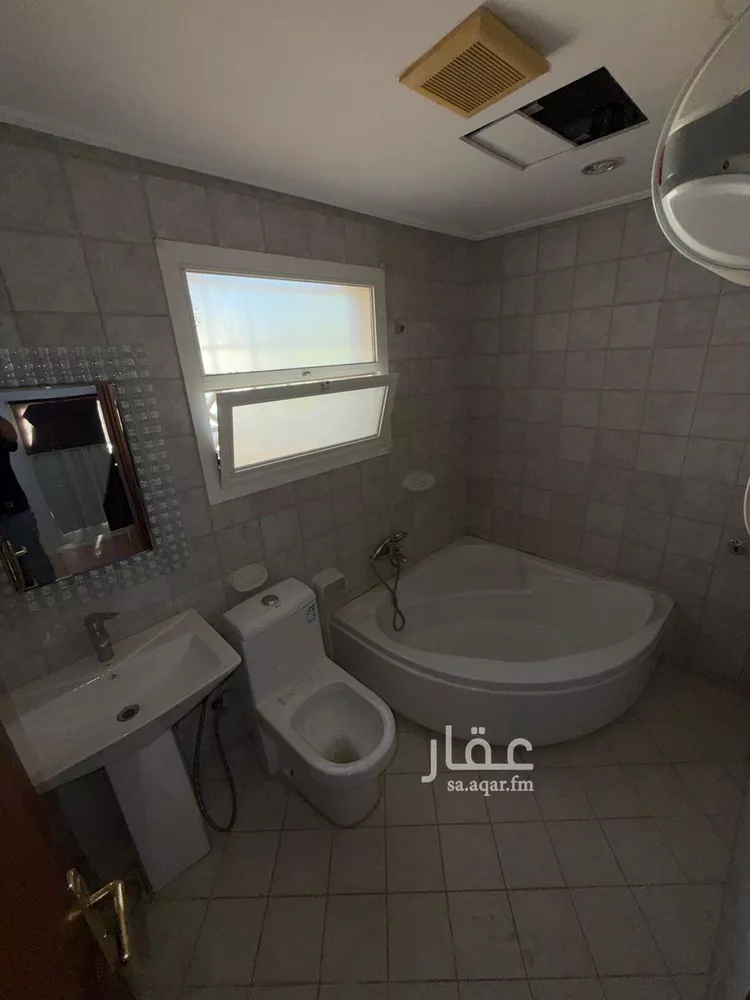 فيلا للإيجار في شارع ابن منظور, حي الربوة, مدينة الرياض, منطقة الرياض صورة 4