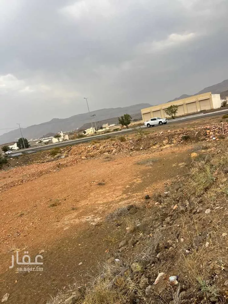 أرض للبيع في شارع طريق الوهابه, حي النهضة, مدينة سراة عبيدة, منطقة عسير صورة 2