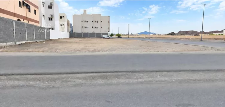 أرض للبيع في شارع محمد بن محمد الاديب, حي الدفاع, مدينة المدينة المنورة, منطقة المدينة المنورة صورة 3