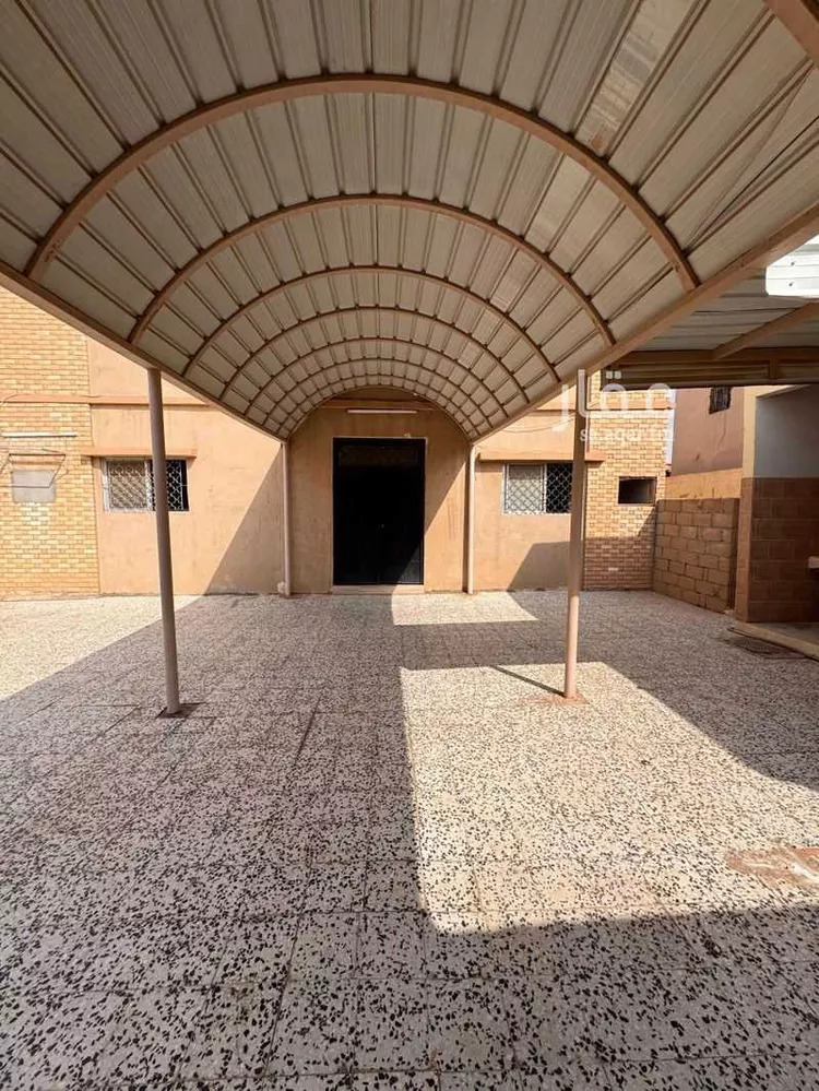 عمارة للإيجار في شارع الأمير نايف بن عبدالعزيز ، حي الحرمين ، الدوادمي ، الدوادمي