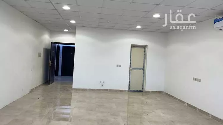 مكتب تجاري للإيجار في شارع طريق السيل الكبير, حي المهدية, مدينة الرياض, منطقة الرياض