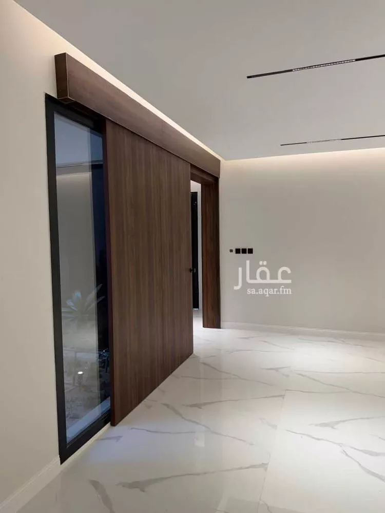 فيلا للبيع في شارع الشريف أبي القاسم بن الحسن, حي المهدية, مدينة الرياض, منطقة الرياض صورة 3