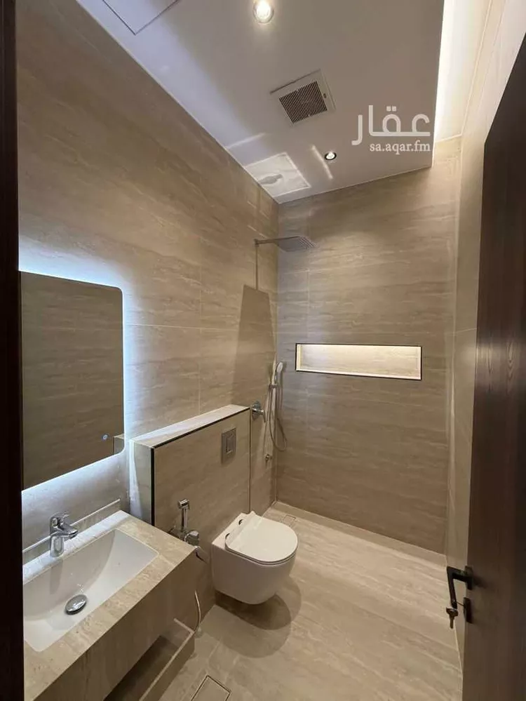 فيلا للبيع في شارع الشريف أبي القاسم بن الحسن, حي المهدية, مدينة الرياض, منطقة الرياض صورة 5