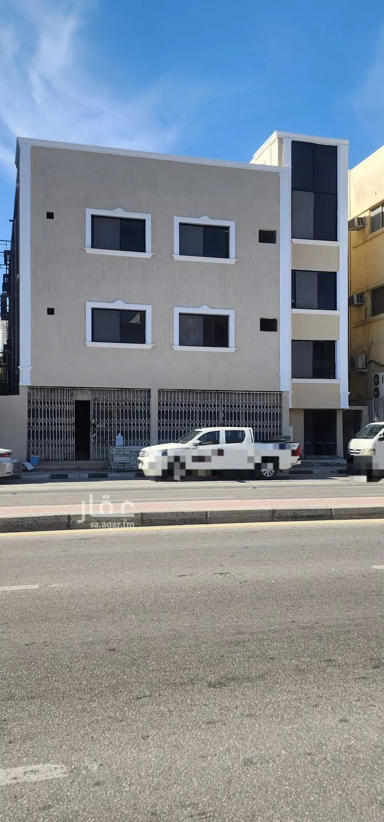 عمارة للبيع في شارع الرابع, حي الثقبة, مدينة الخبر, المنطقة الشرقية