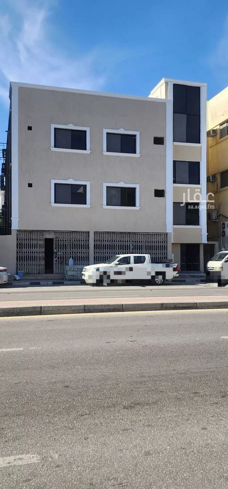 عمارة للبيع في شارع الرابع, حي الثقبة, مدينة الخبر, المنطقة الشرقية