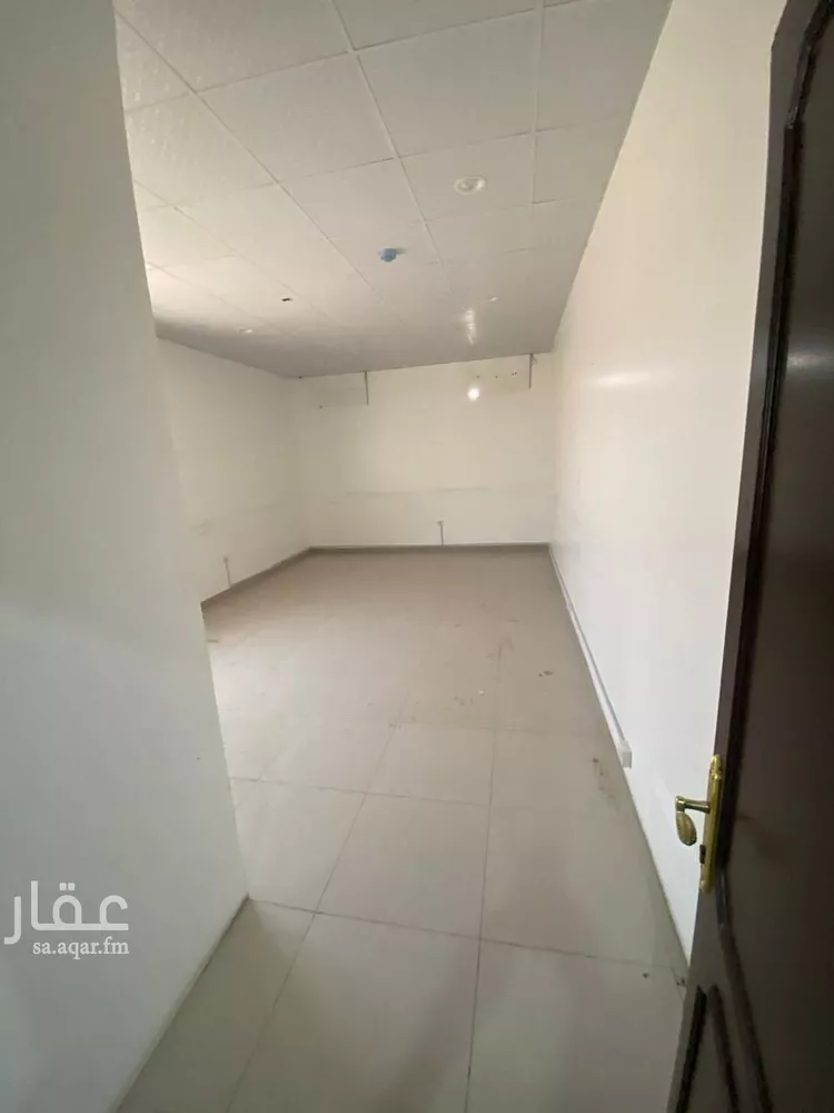 مكتب تجاري للإيجار في شارع الامام عبدالله بن سعود بن عبدالعزيز الفرعى, حي إشبيلية, مدينة الرياض, منطقة الرياض صورة 3