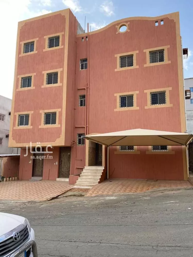 عمارة للبيع في شارع القارة, حي الروابي, مدينة أبها, منطقة عسير