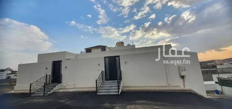 فيلا للبيع في شارع كتيفة, حي الغدير, مدينة أبها, منطقة عسير صورة 3