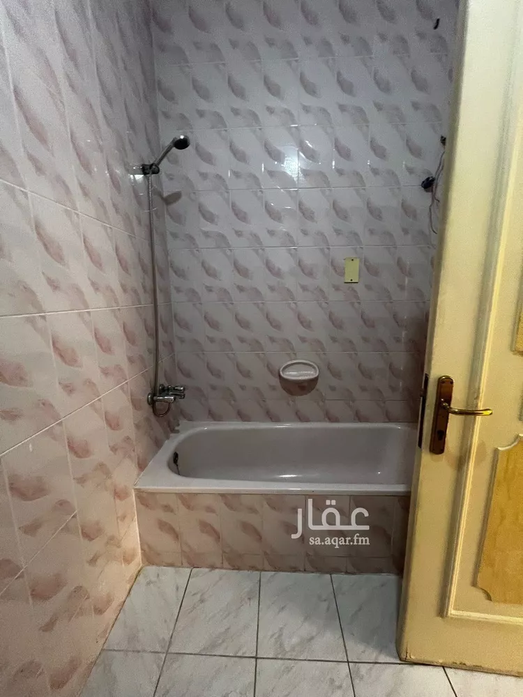 شقة للبيع في شارع يحي الأصفهانى, حي الصفاء, مدينة جدة, منطقة مكة المكرمة