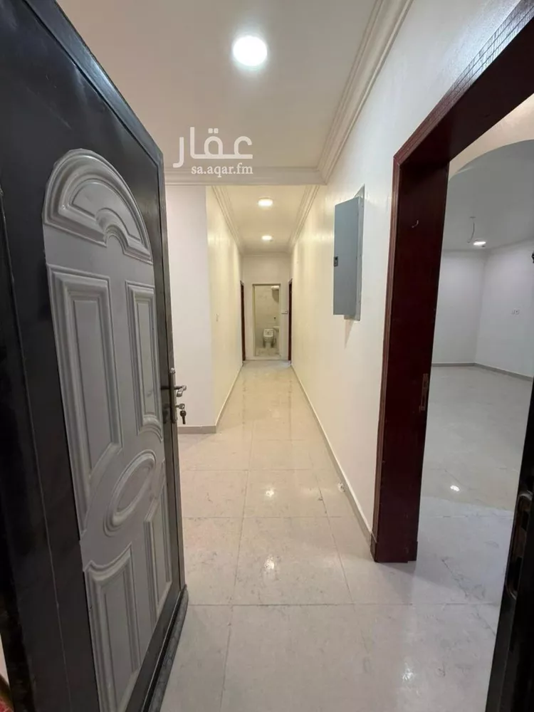 شقة للإيجار في شارع سكاكا, حي الصواري, مدينة الخبر, المنطقة الشرقية