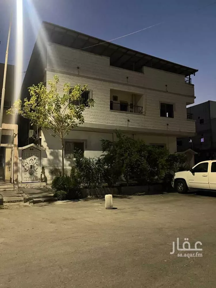 عمارة للإيجار في شارع عسير, حي الثقبة, مدينة الخبر, المنطقة الشرقية
